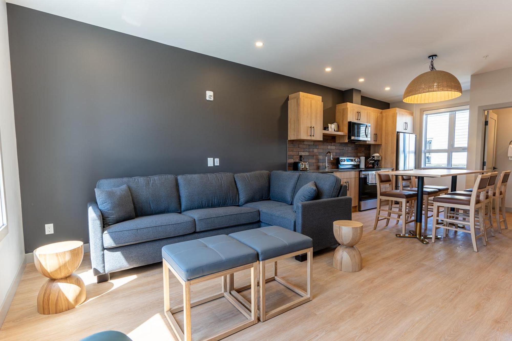 Basecamp Suites Revelstoke Ruang foto