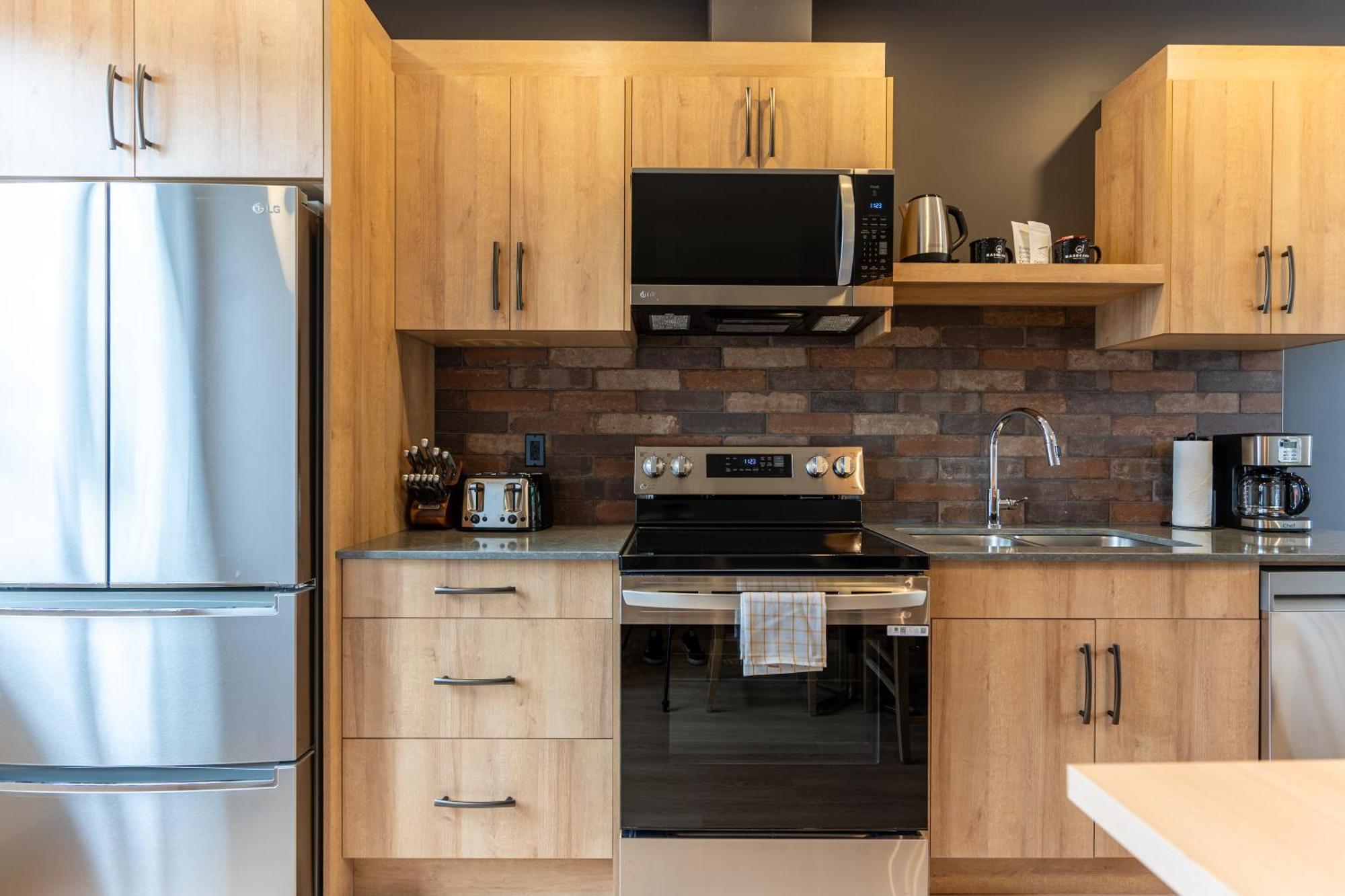 Basecamp Suites Revelstoke Ruang foto